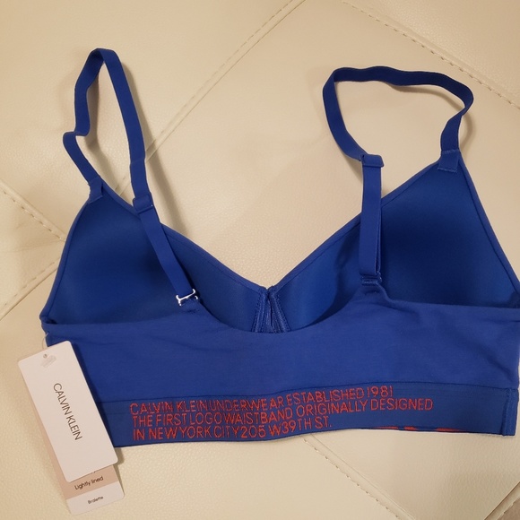 CALVIN KLEIN LIGHTLY LINED CONVERTIBLE BRALETTE - Picture 7 of 7